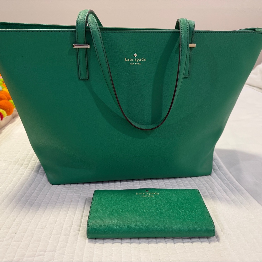 Kate Spade Emerald Green Tote and Wallet